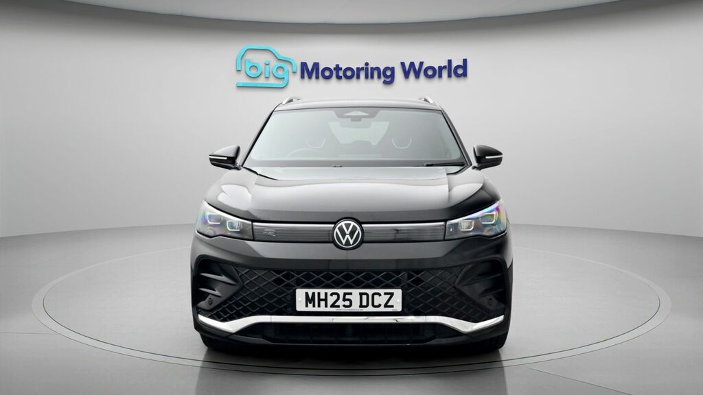 Volkswagen Tiguan R-line MH25DCZ Black #2