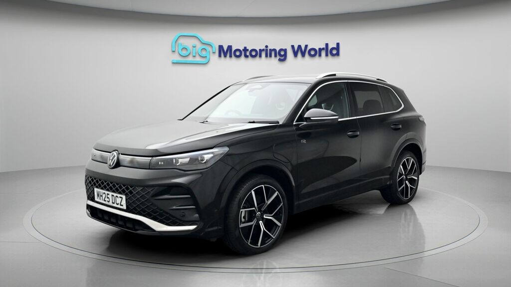 Volkswagen Tiguan R-line MH25DCZ Black #3
