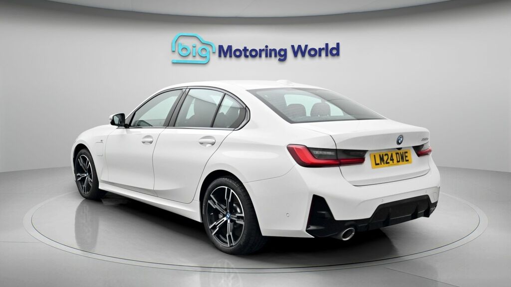 BMW 3 Series M Sport White #5