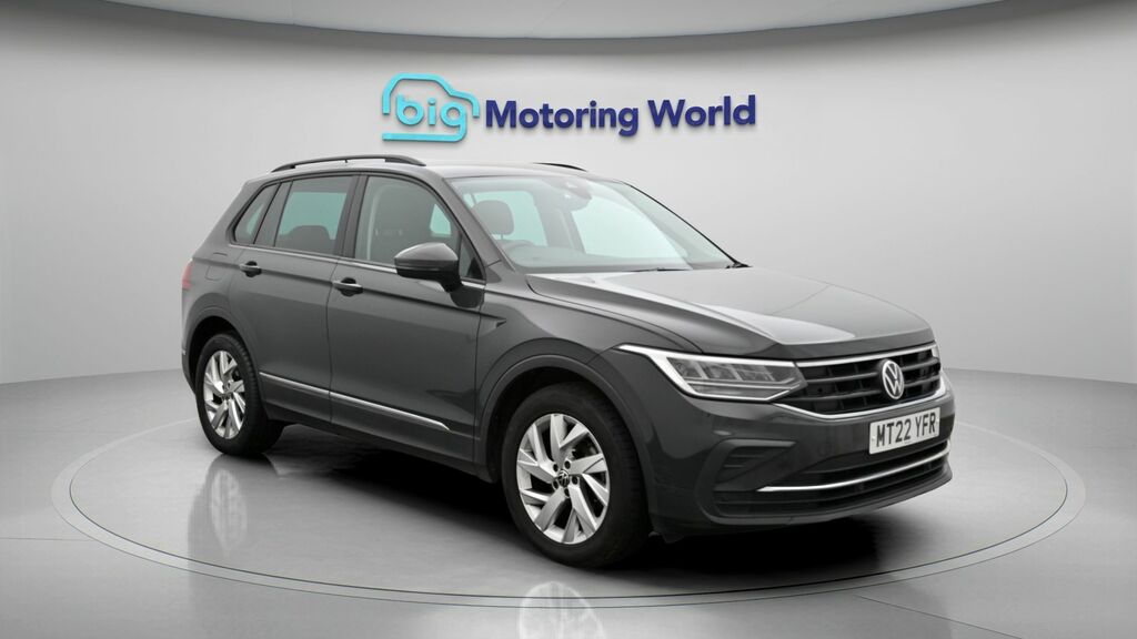 Volkswagen Tiguan Life Grey