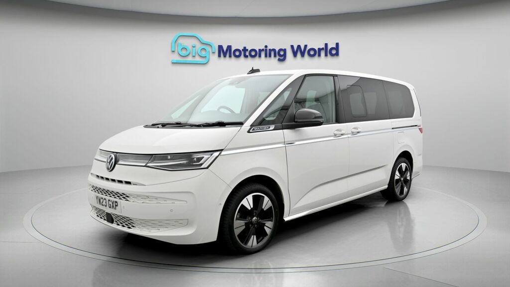 Volkswagen Multivan Style White #3