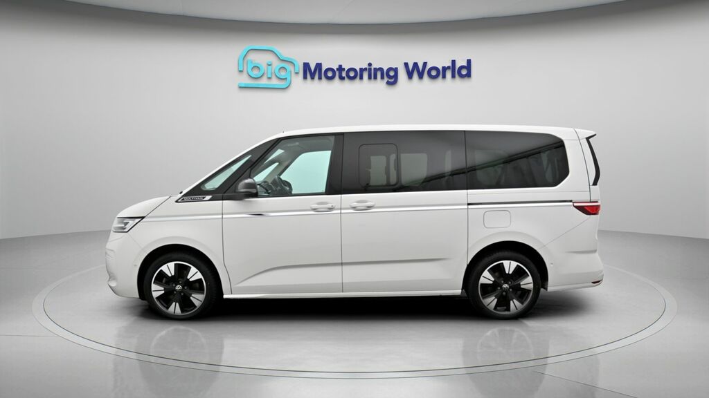 Volkswagen Multivan Style White #4