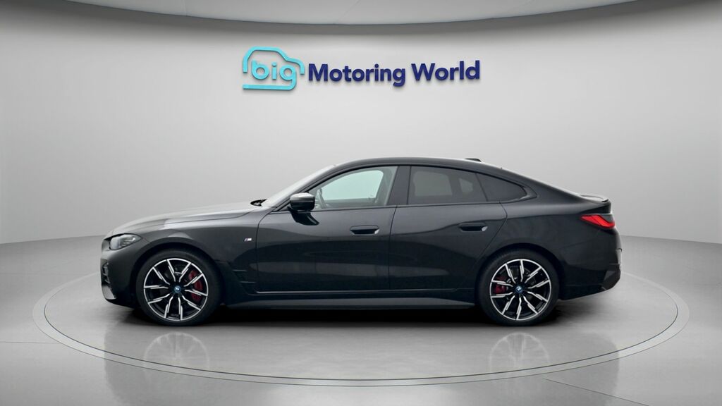 BMW i4 M Sport WK23HDU Black #4