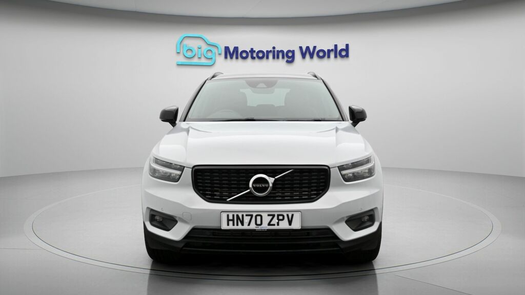 Volvo XC40 R-design HN70ZPV Silver #2