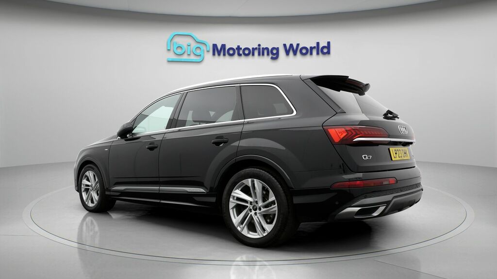Audi Q7 S Line LP23DXK Black #5