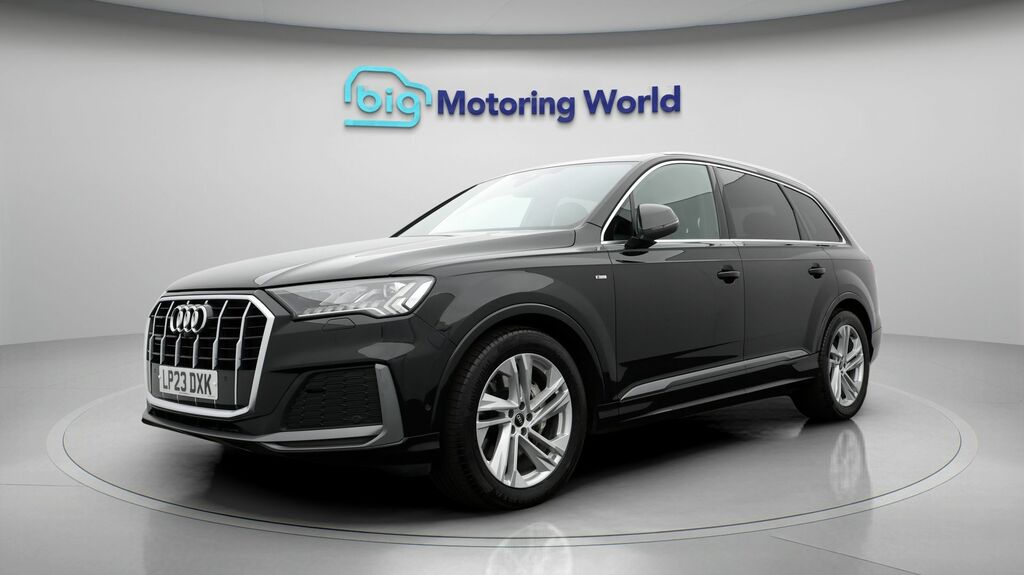 Audi Q7 S Line LP23DXK Black #3