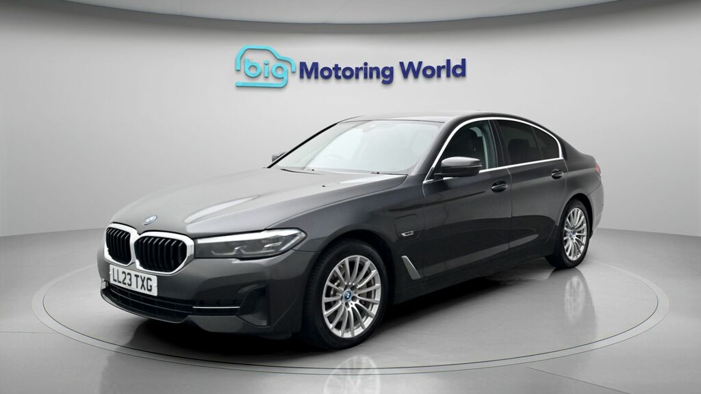 BMW 5 Series Se Grey #3