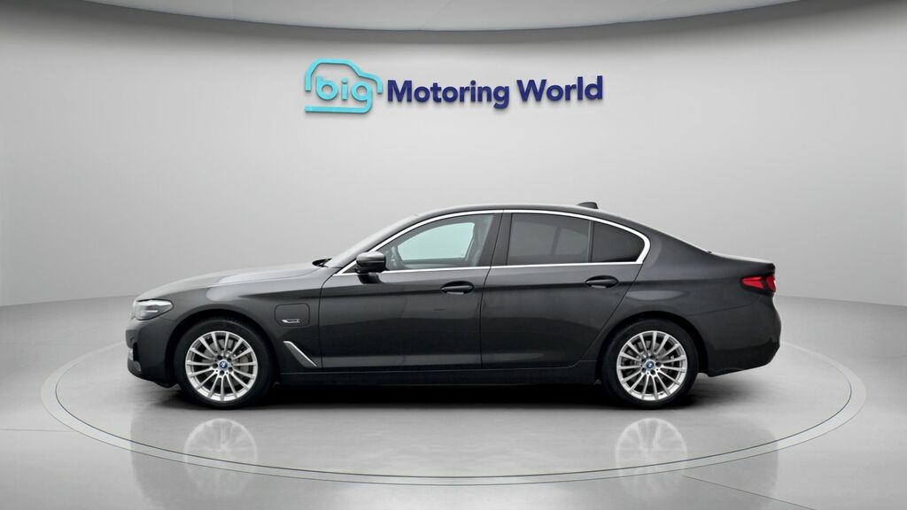BMW 5 Series Se Grey #4