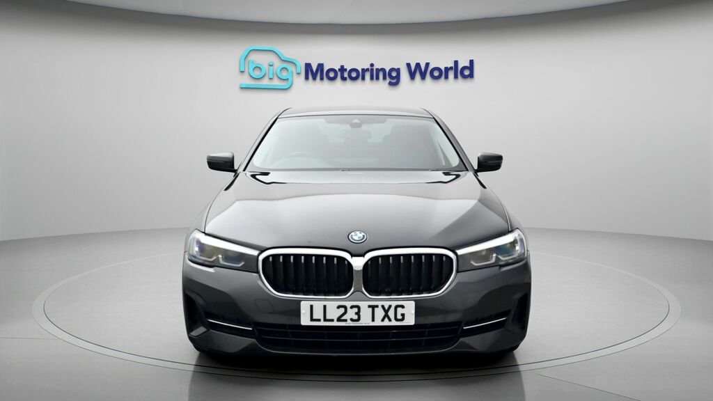 BMW 5 Series Se Grey #2