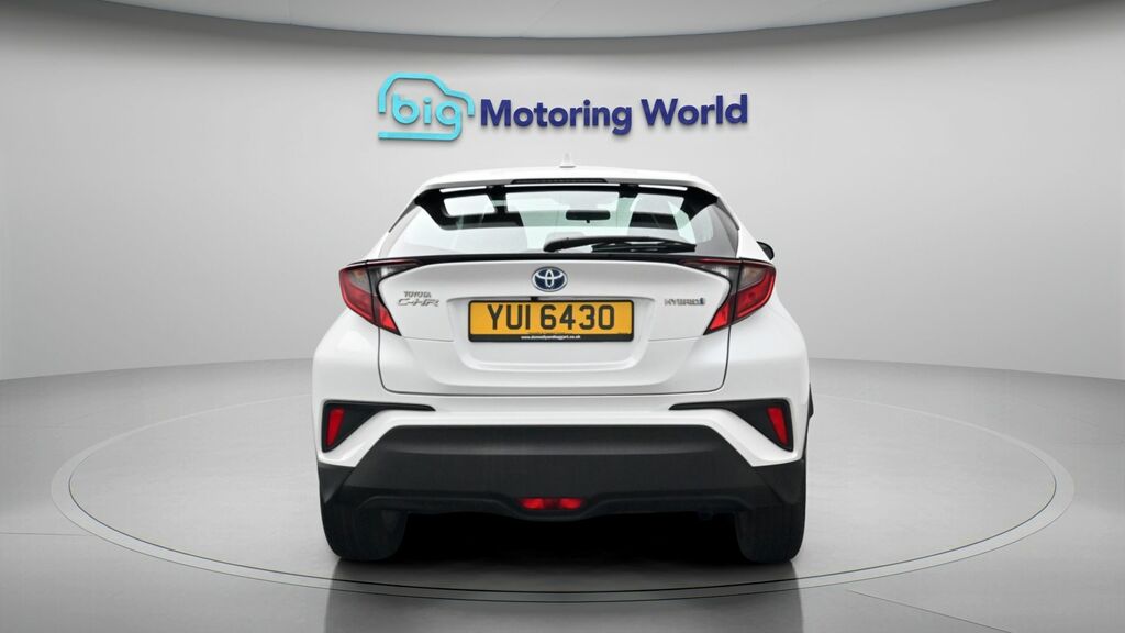 Toyota C-Hr Icon YUI6430 White #6