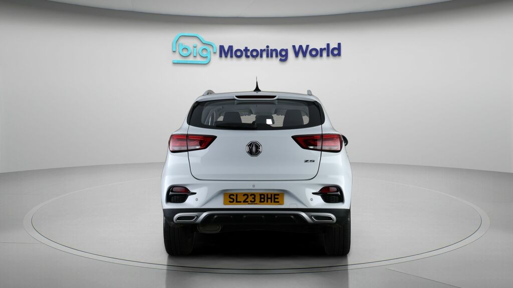 MG ZS Excite SL23BHE White #6