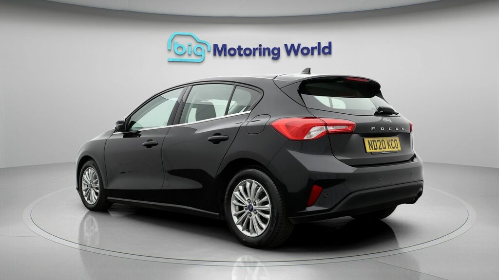 Ford Focus Titanium Black #5