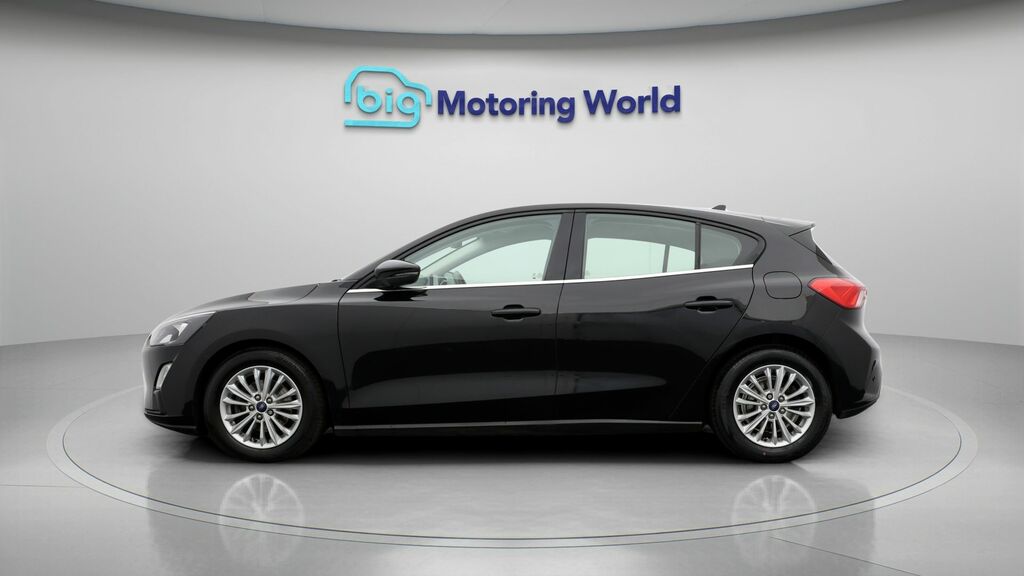 Ford Focus Titanium Black #4