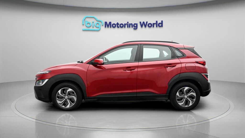Hyundai Kona Se Connect DN22YOF Red #4