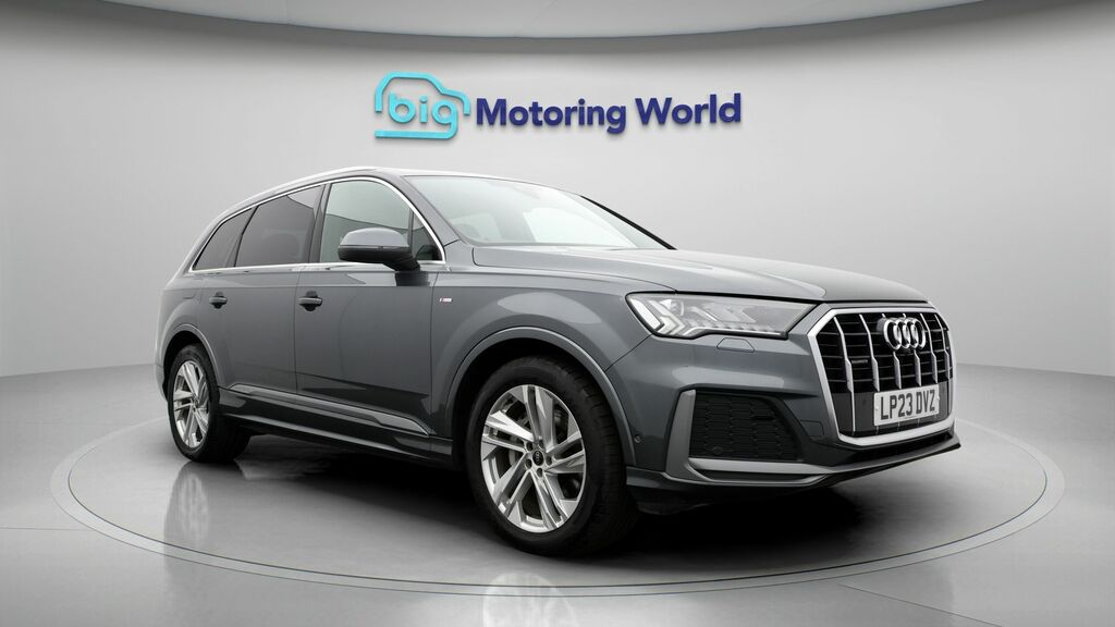 Audi Q7 S Line Grey