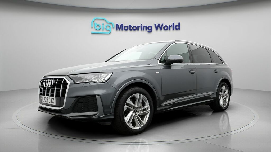 Audi Q7 S Line LP23DVZ Grey #3