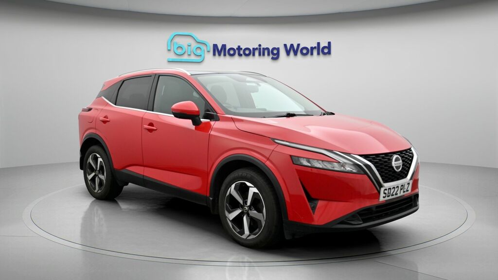 Nissan Qashqai N-connecta Red