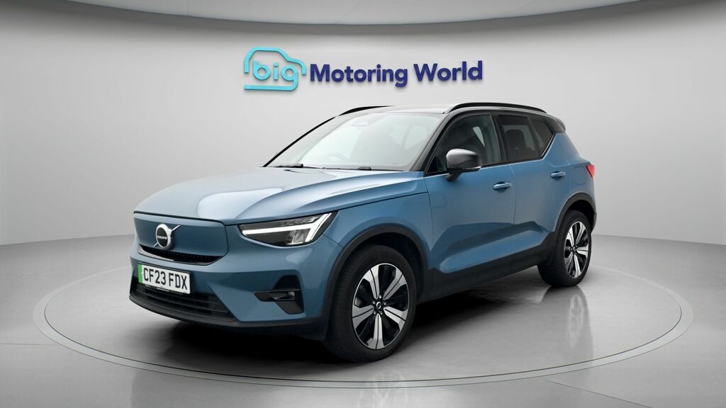 Volvo XC40 Plus Blue #3