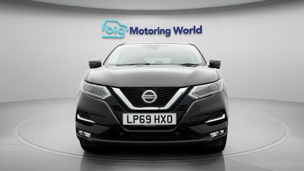 Nissan Qashqai Tekna Black #2