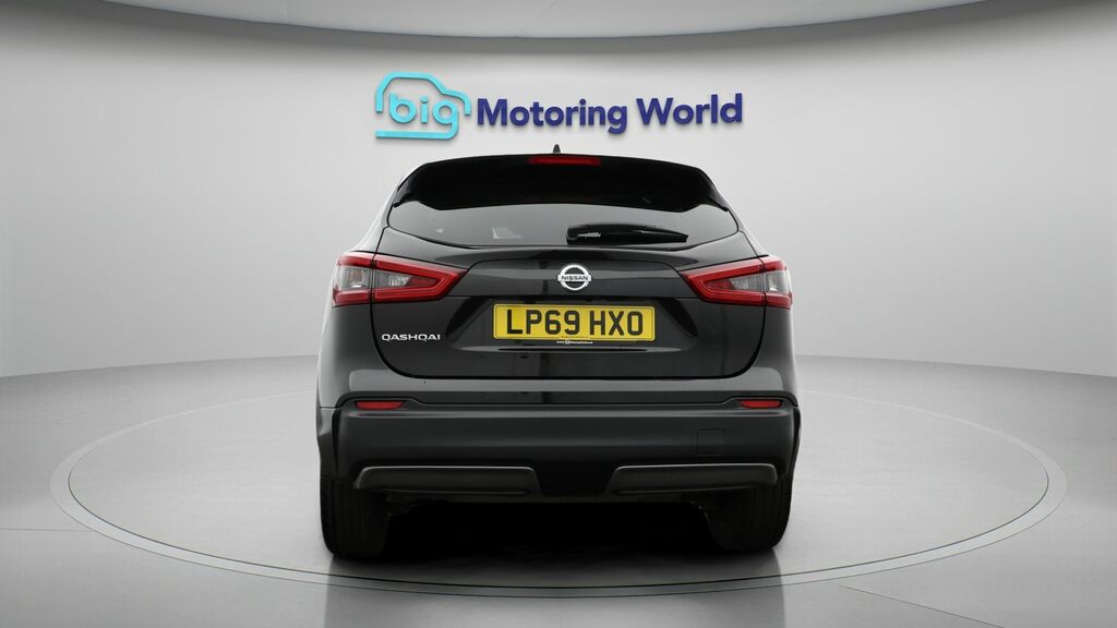 Nissan Qashqai Tekna Black #6