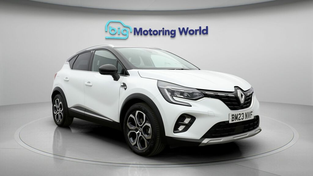 Renault Captur Techno BM23NVF Black