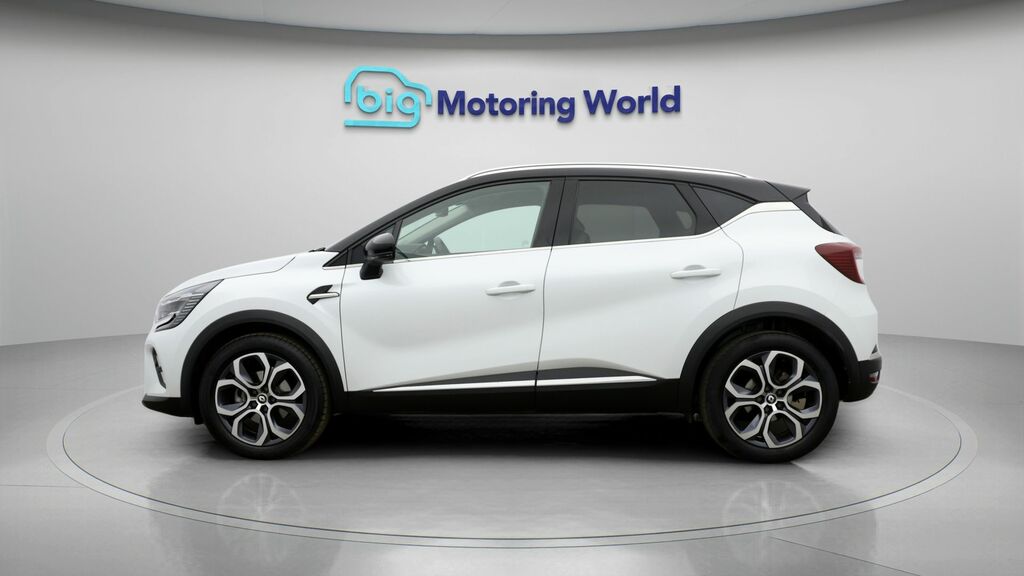 Renault Captur Techno BM23NVF Black #4
