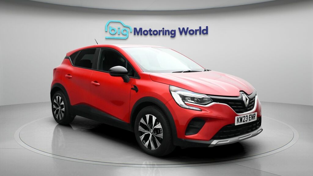 Renault Captur Evolution Red