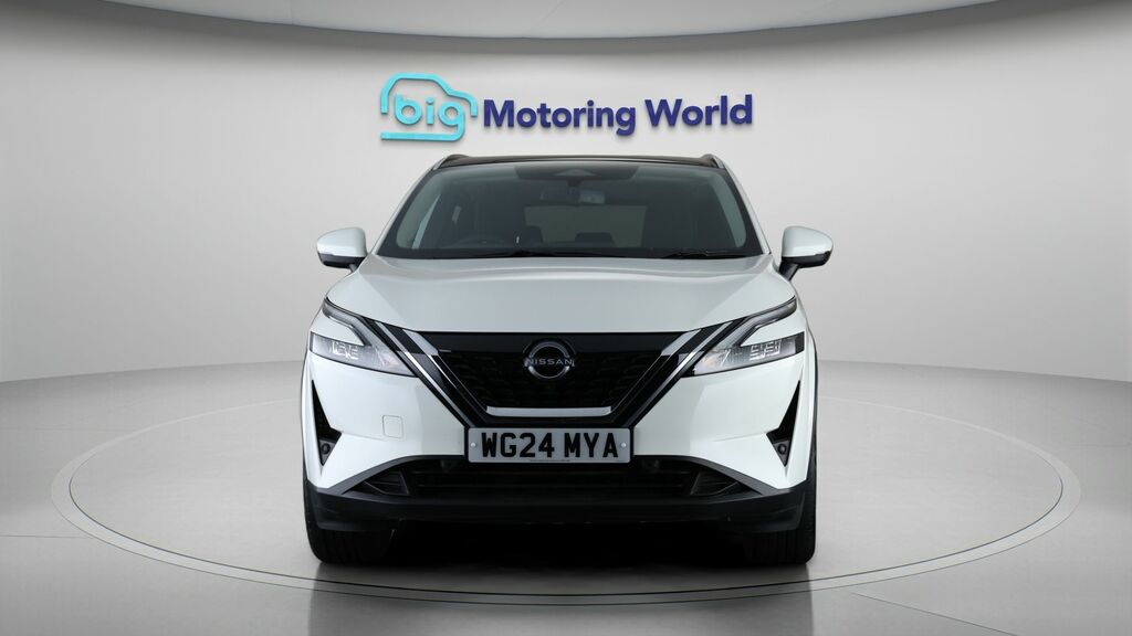 Nissan Qashqai N-connecta WG24MYA White #2