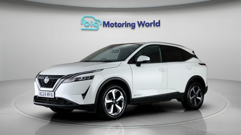 Nissan Qashqai N-connecta WG24MYA White #3