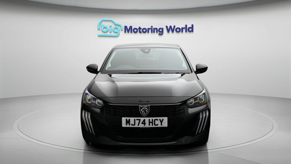 Peugeot 208 Allure Black #2