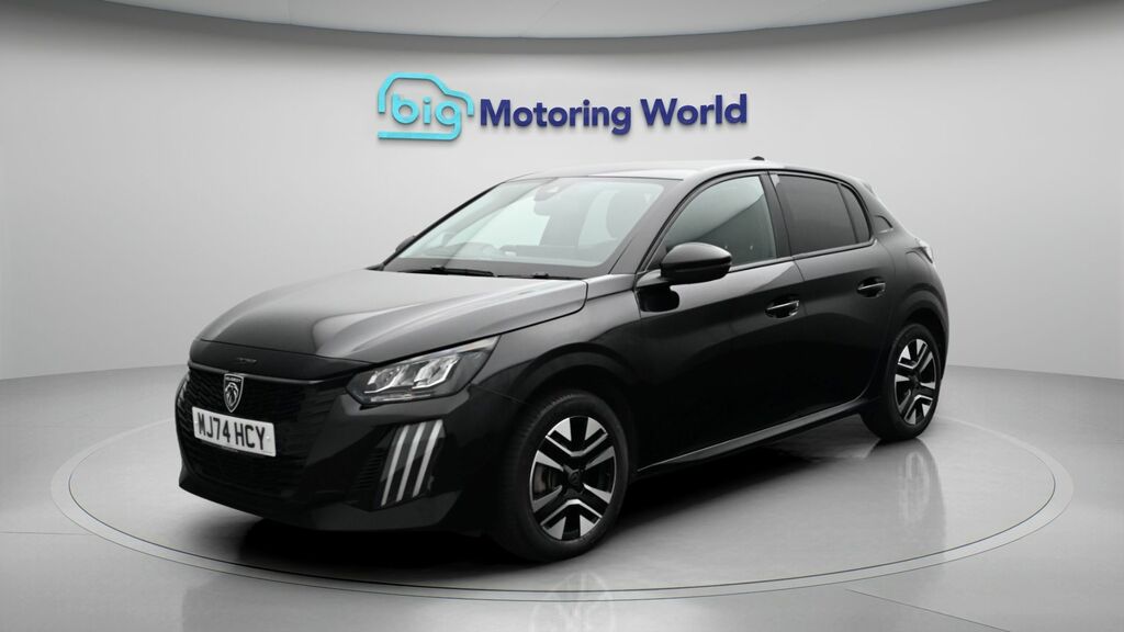 Peugeot 208 Allure Black #3