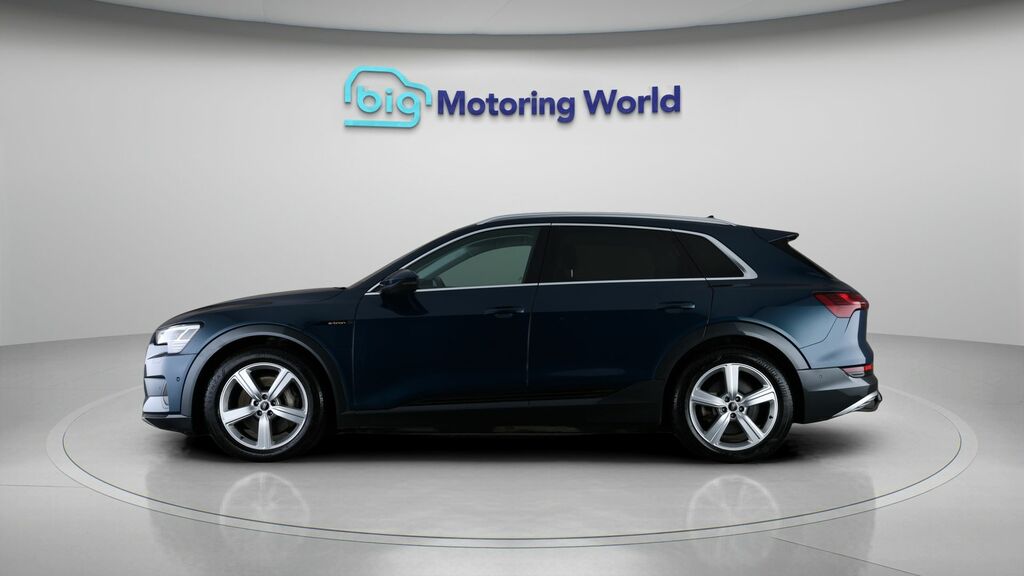 Audi E-tron Technik Blue #4