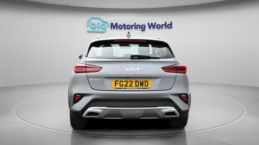 Kia Xceed 2 Silver #6