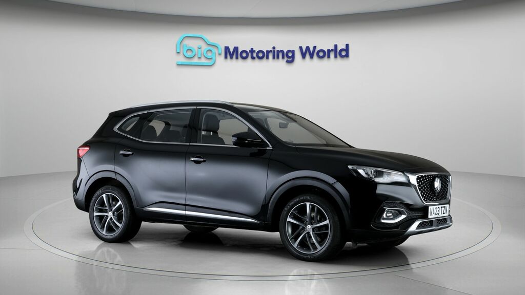 MG HS Excite NA23TZV Black