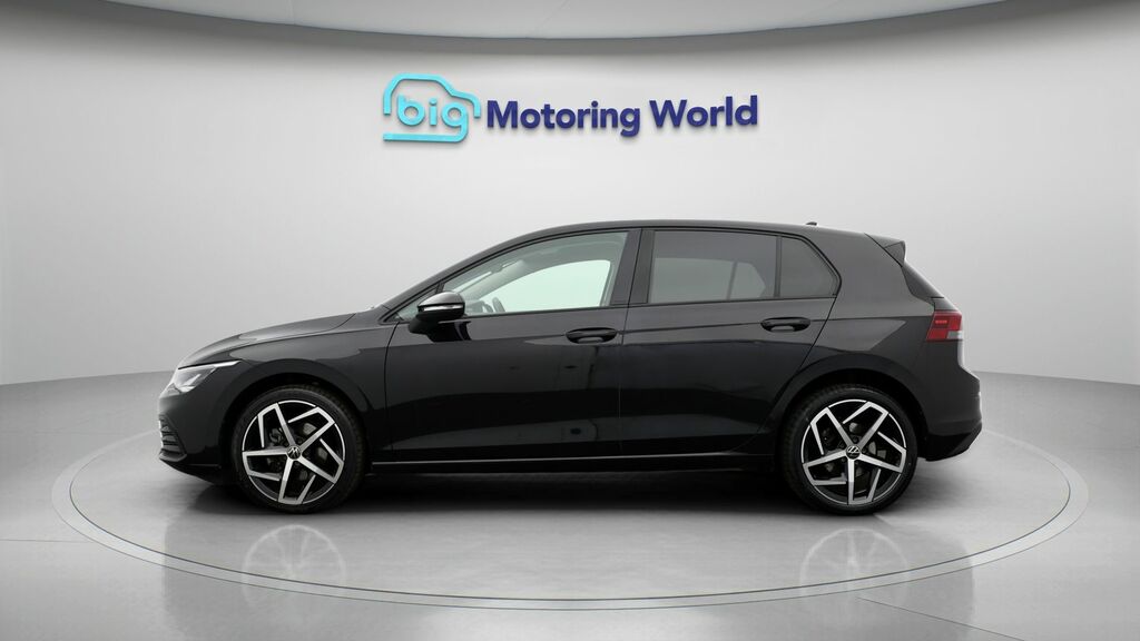 Volkswagen Golf Life Black #4