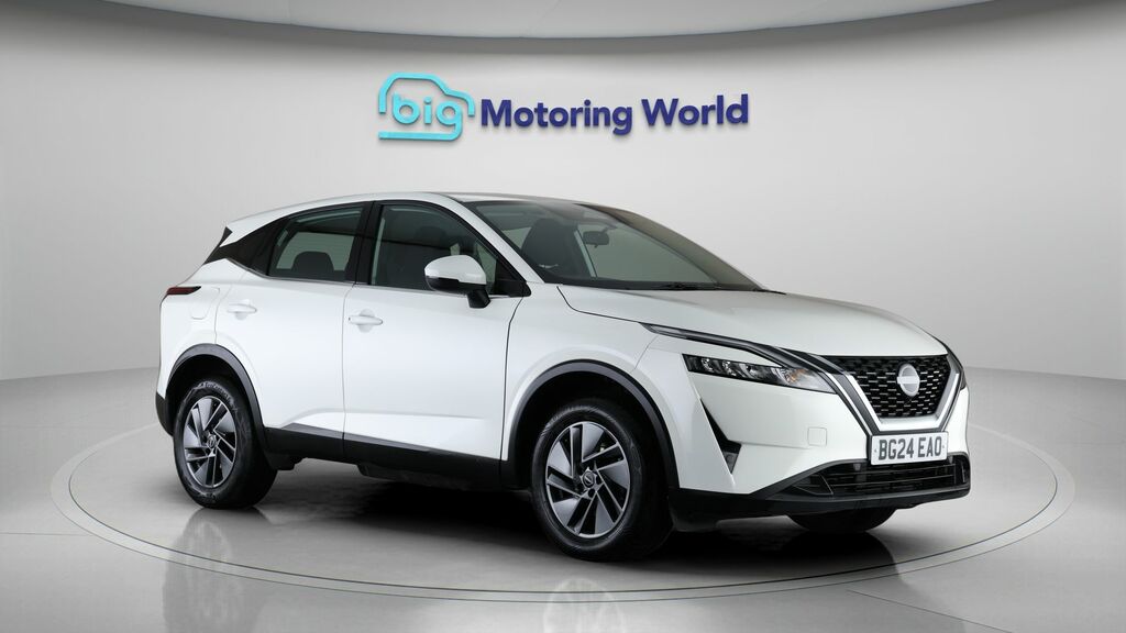 Nissan Qashqai Acenta Premium White
