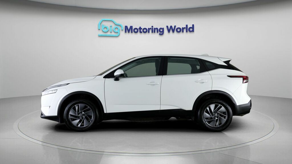 Nissan Qashqai Acenta Premium BG24EAO White #4