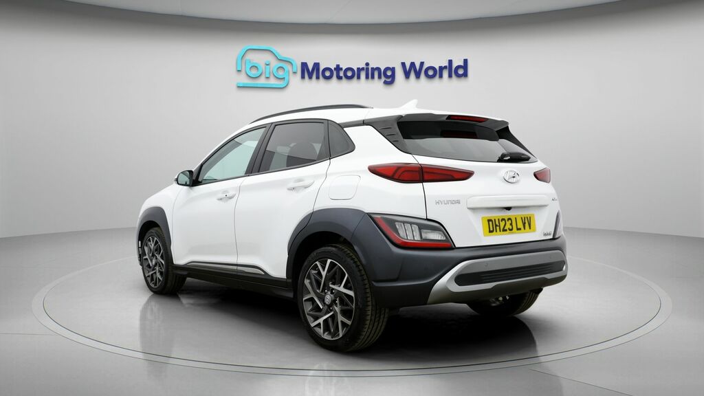 Hyundai Kona Premium DH23LVV White #5