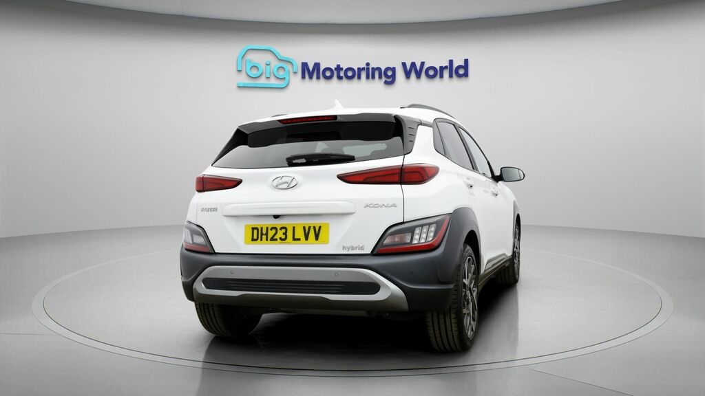 Hyundai Kona Premium DH23LVV White #6