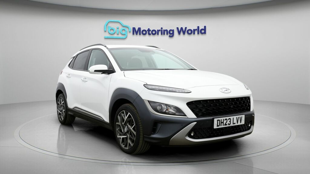 Hyundai Kona Premium White