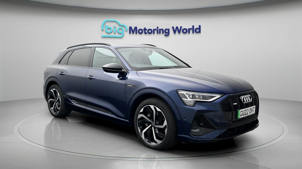Audi E-tron Black Edition Blue
