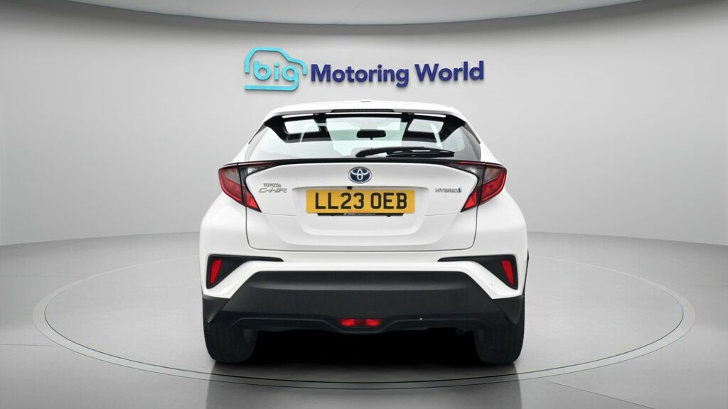 Toyota C-Hr Icon LL23OEB White #6
