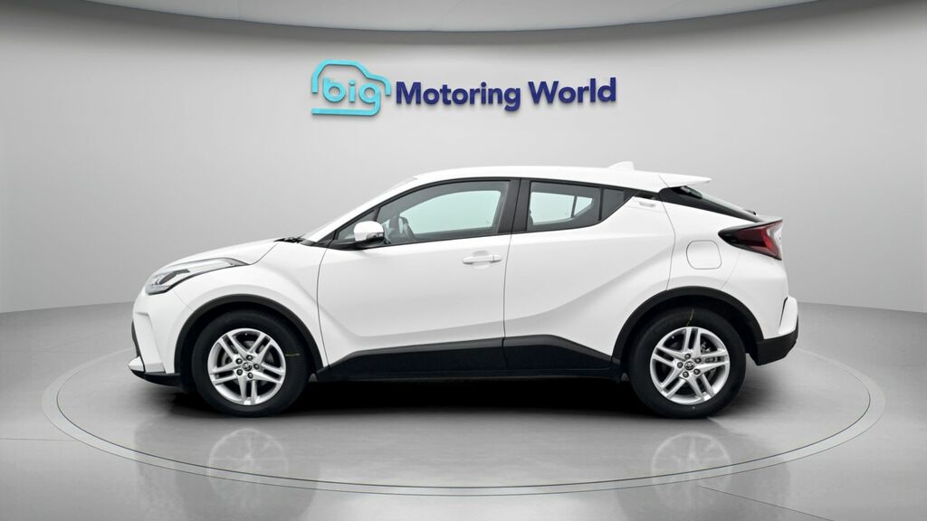 Toyota C-Hr Icon LL23OEB White #4