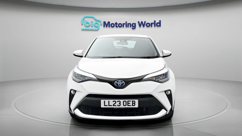 Toyota C-Hr Icon LL23OEB White #2