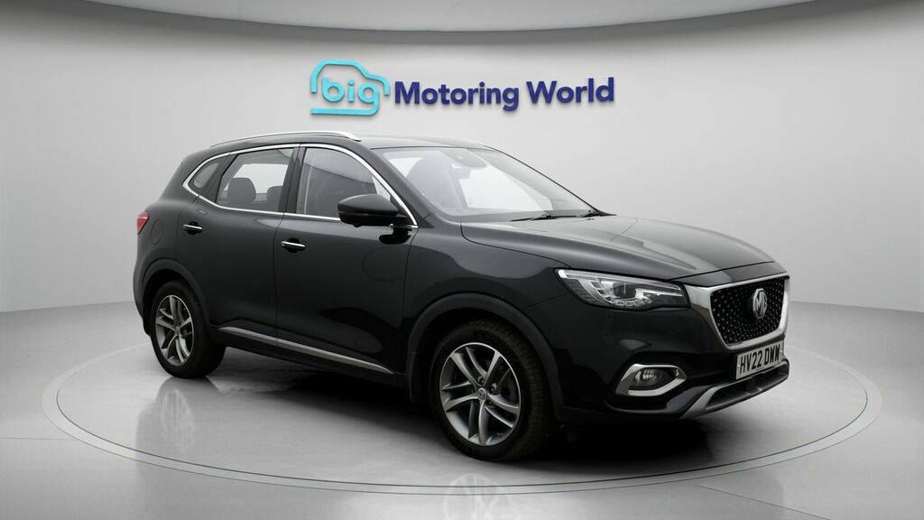 MG HS Exclusive Black