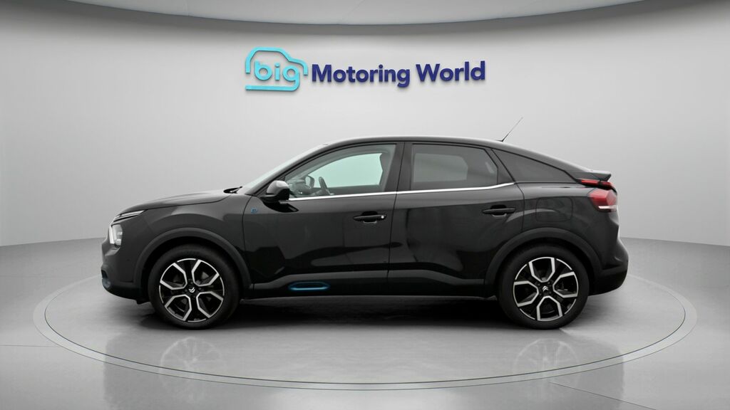 Citroen e-C4 Shine Plus Black #4