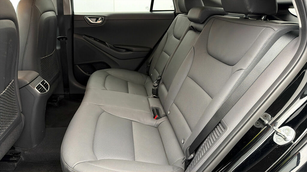 Hyundai Ioniq Hatchback White #15