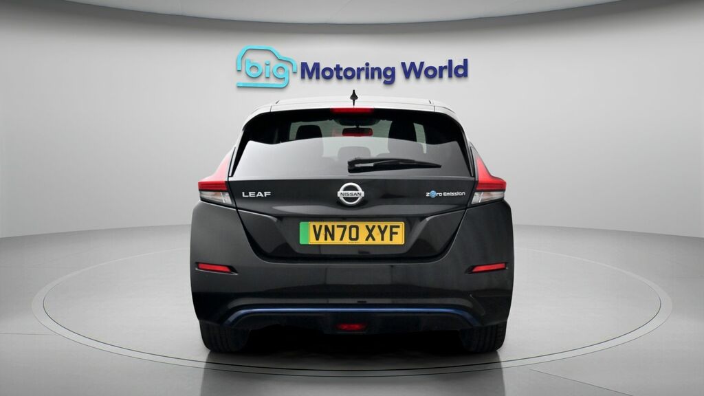 Nissan Leaf E Tekna Black #6