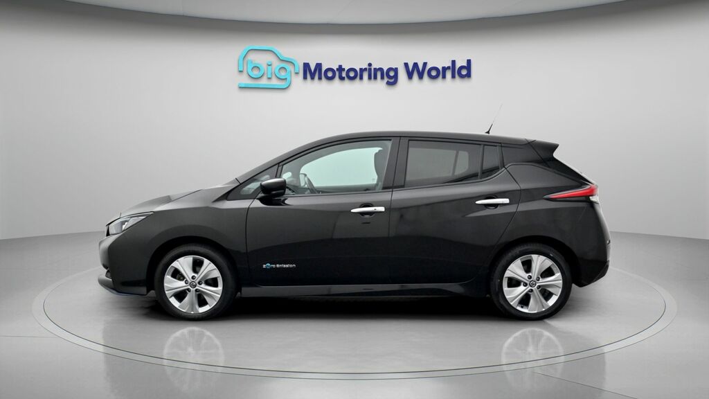 Nissan Leaf E Tekna Black #4