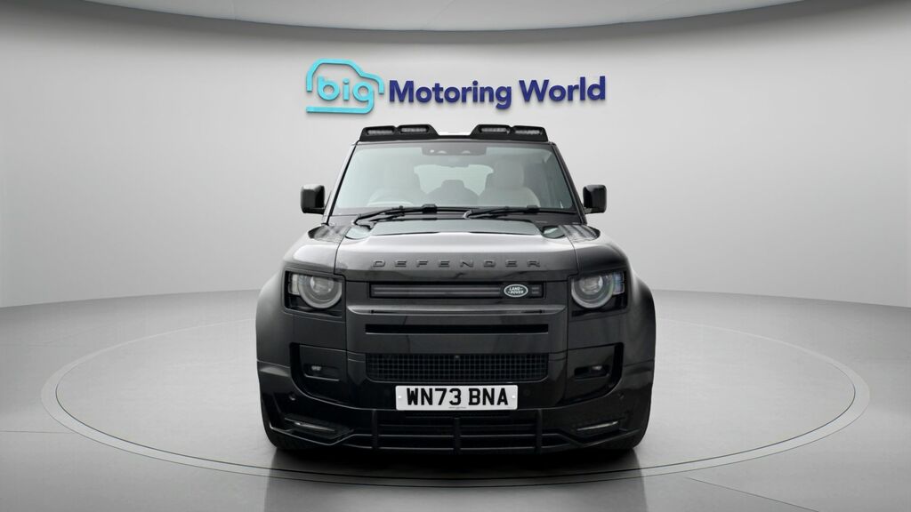 Land Rover Defender 110 Xs Edition Black #2